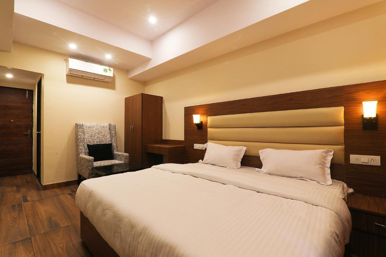 FabHotel Skyline Lucknow Eksteriør bilde